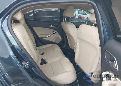 2020 Mercedes-Benz Gla 250 z USA, uszkodzony, nr VIN WDCTG4EB6LJ663821